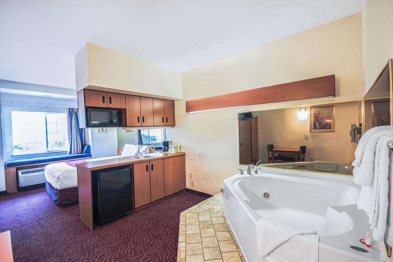 Econo Lodge Inn & Suites Mesquite - Dallas East Kültér fotó
